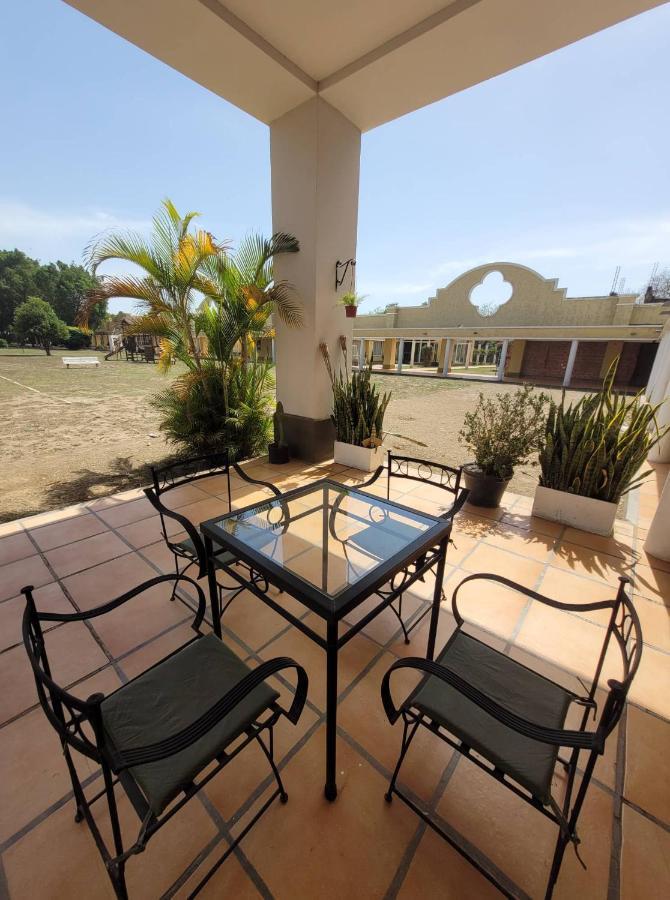 Hotel Portico Norte Tartagal Екстер'єр фото