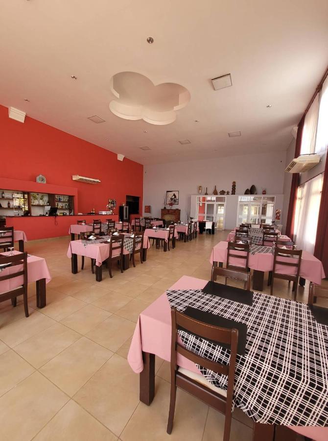Hotel Portico Norte Tartagal Екстер'єр фото