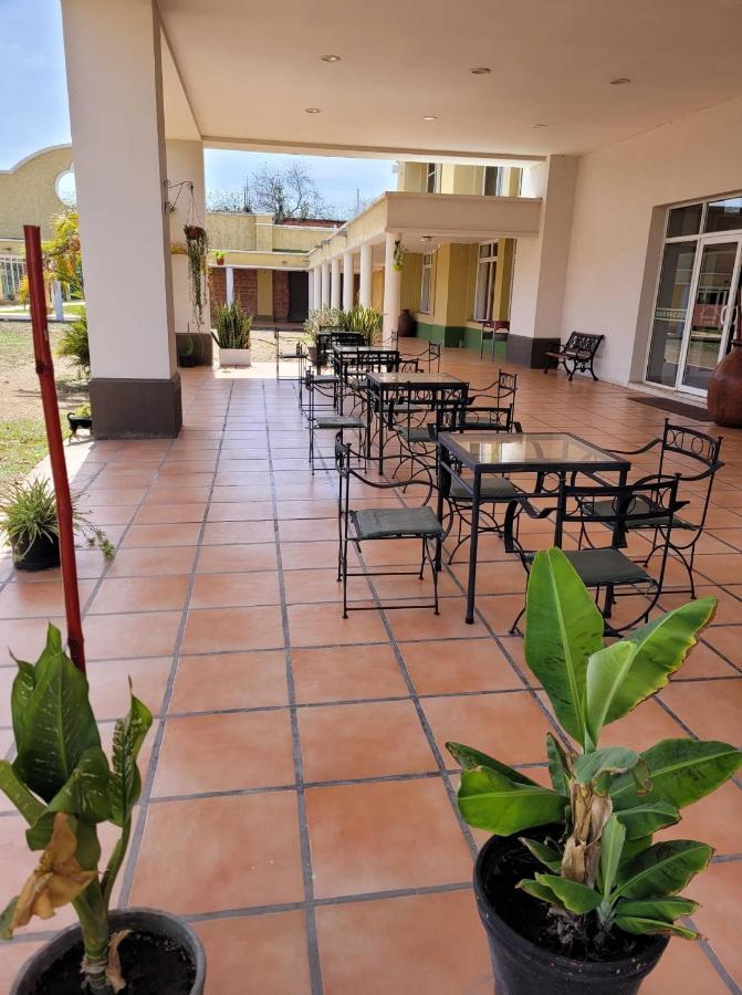 Hotel Portico Norte Tartagal Екстер'єр фото