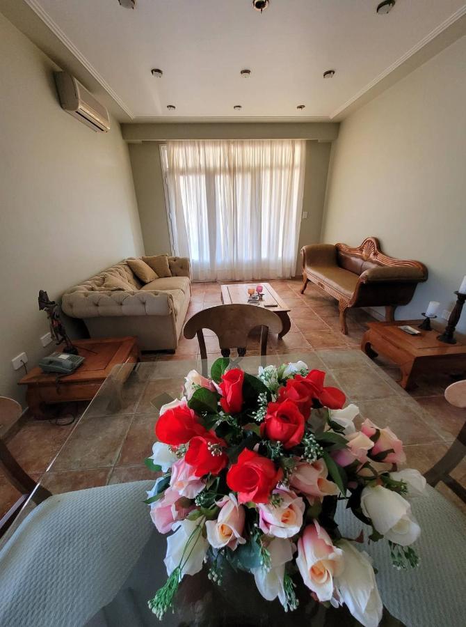 Hotel Portico Norte Tartagal Екстер'єр фото