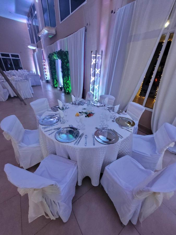 Hotel Portico Norte Tartagal Екстер'єр фото