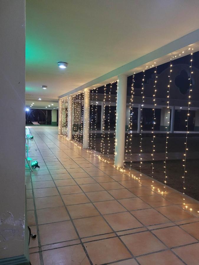Hotel Portico Norte Tartagal Екстер'єр фото