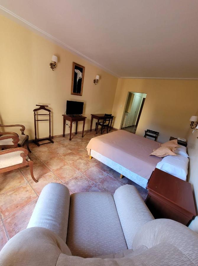 Hotel Portico Norte Tartagal Екстер'єр фото